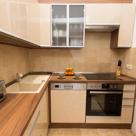 Elegant With Buda Castle View Apartament Budapeszt