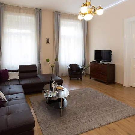 아파트 Elegant With Buda Castle View