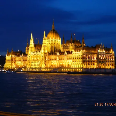 Apartment Elegant With Buda Castle View *