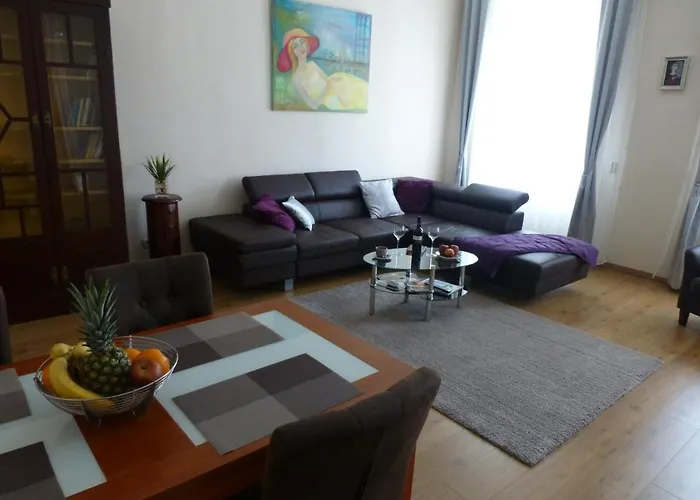 Elegant With Buda Castle View Appartamento Budapest