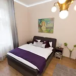 Elegant With Buda Castle View דירה בודפשט